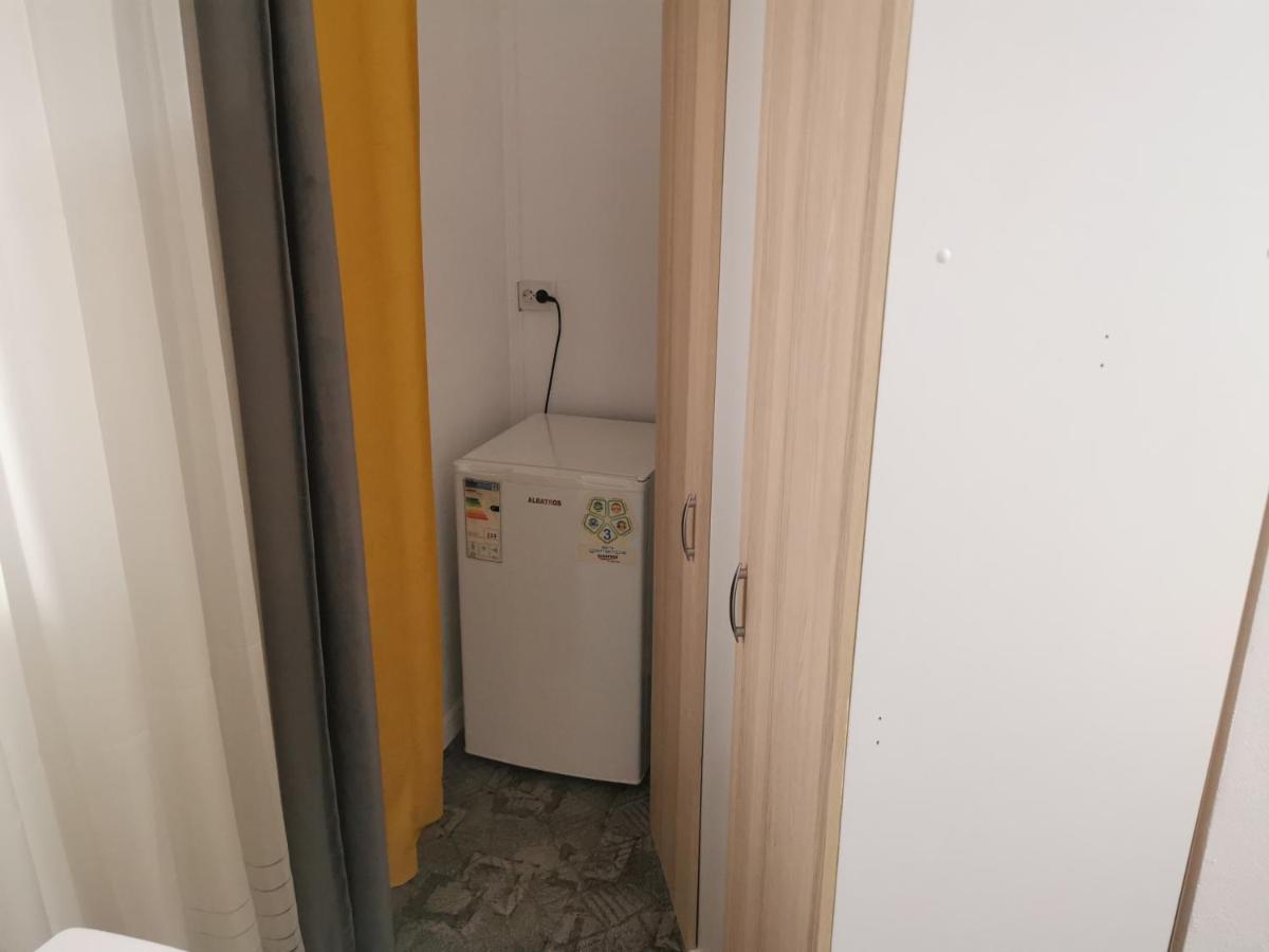 Ferienwohnung Casa Davison Târgu Jiu Exterior foto